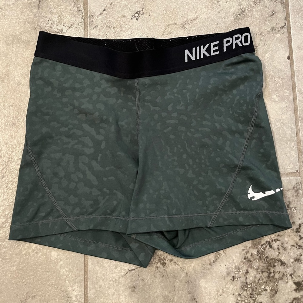 Nike Pro Spandex Shorts - army green